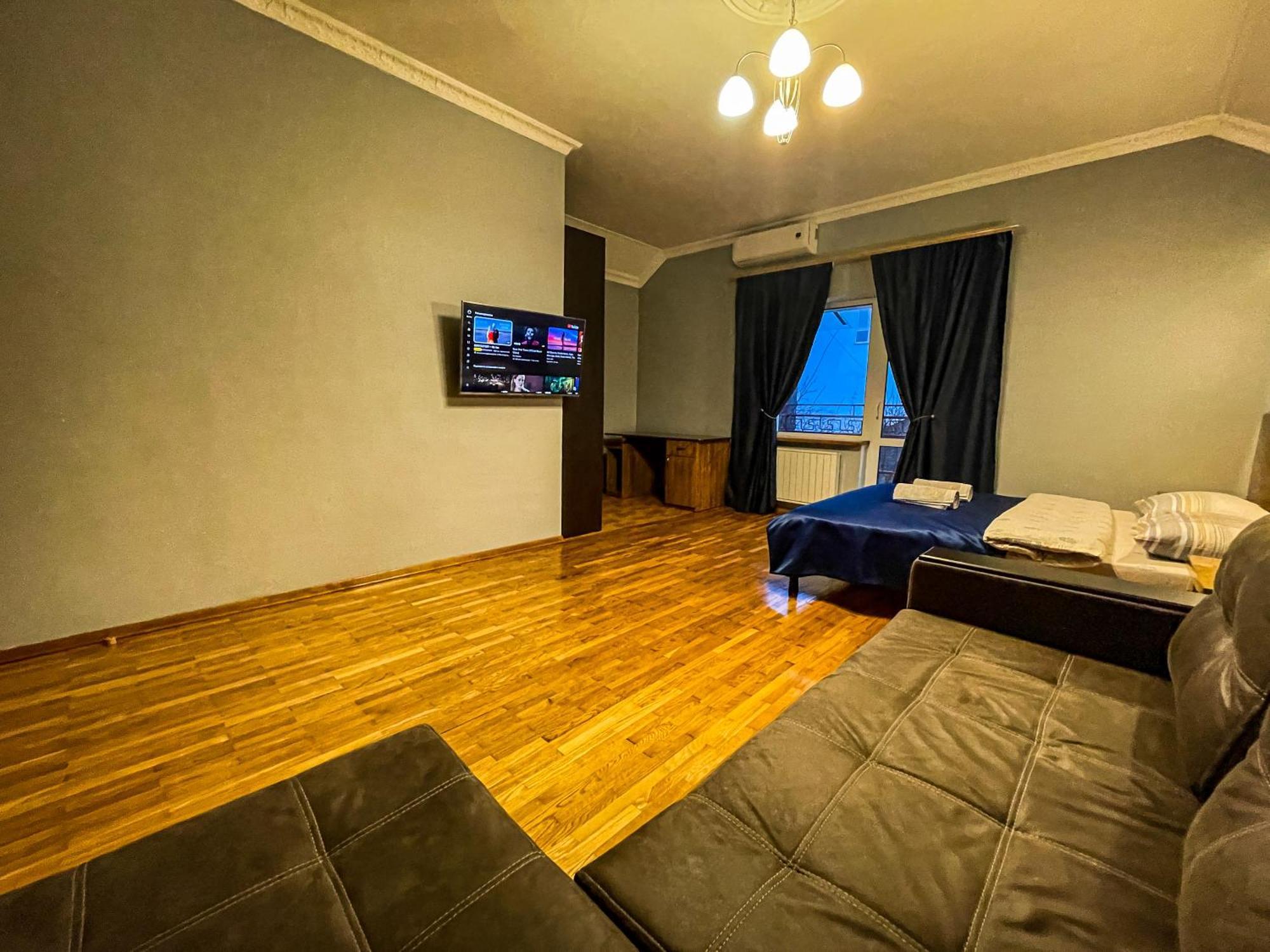 Апартаменты В Центре Возле Набережной Kremenchuk Room photo